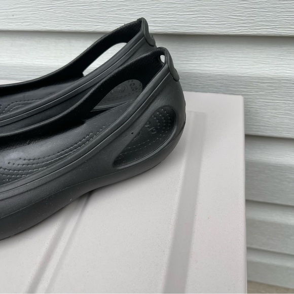CROCS Kadee Ballet Flats Black Slip On Shoes Cutout Detaild Size 7 Women’s - Picture 4 of 9